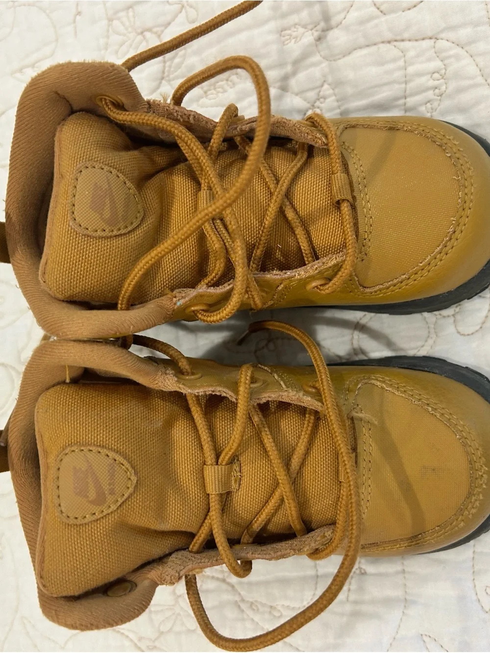 Nike Kids Wheat Brown Lace-Up Hiking Boots